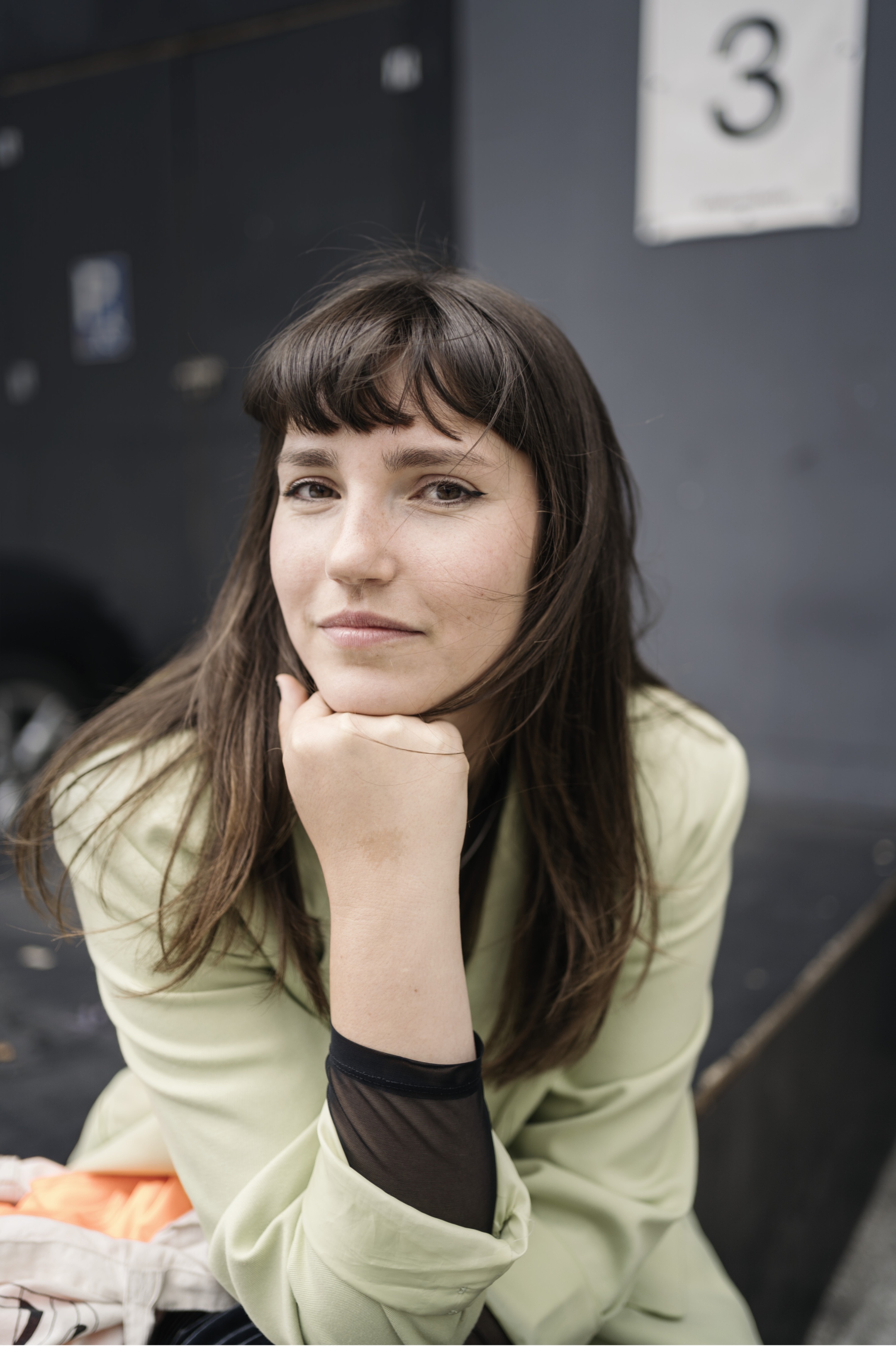 Ein Porträtfoto von Carla Hinrichs