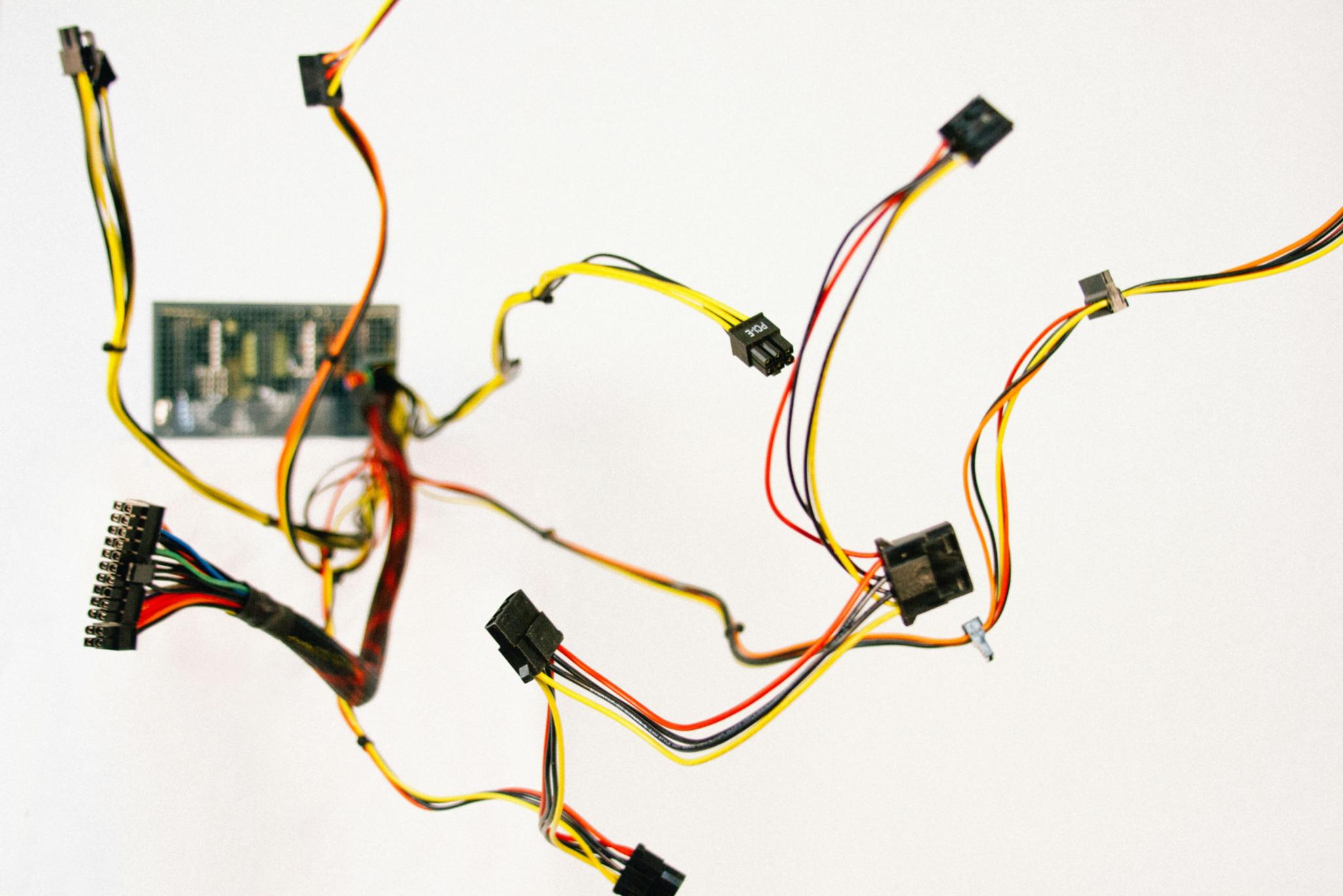 Kabel und Stecker